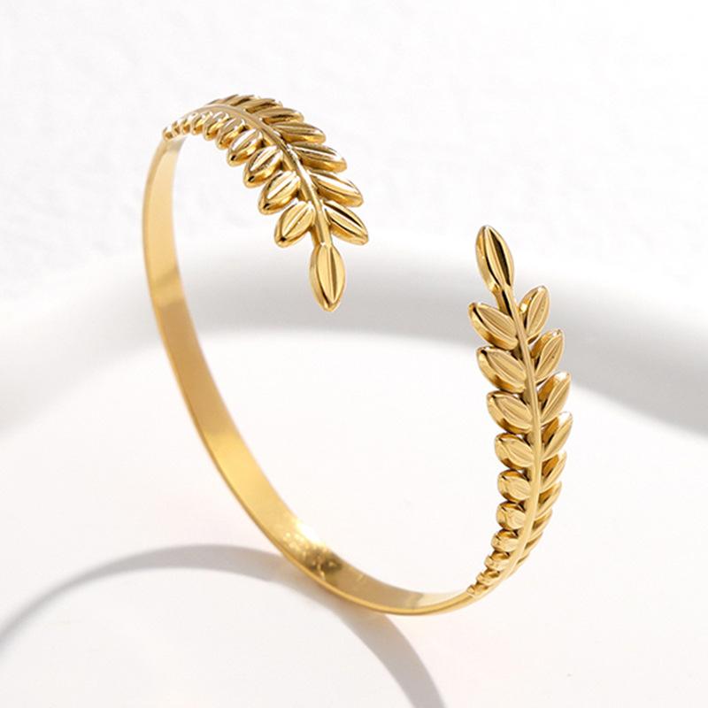 

Stainless Steel Gold Plated Bracelet Fashion Personality Leaf Shaped Open Adjustable Bangle for Women No Fade Jewelry золотой