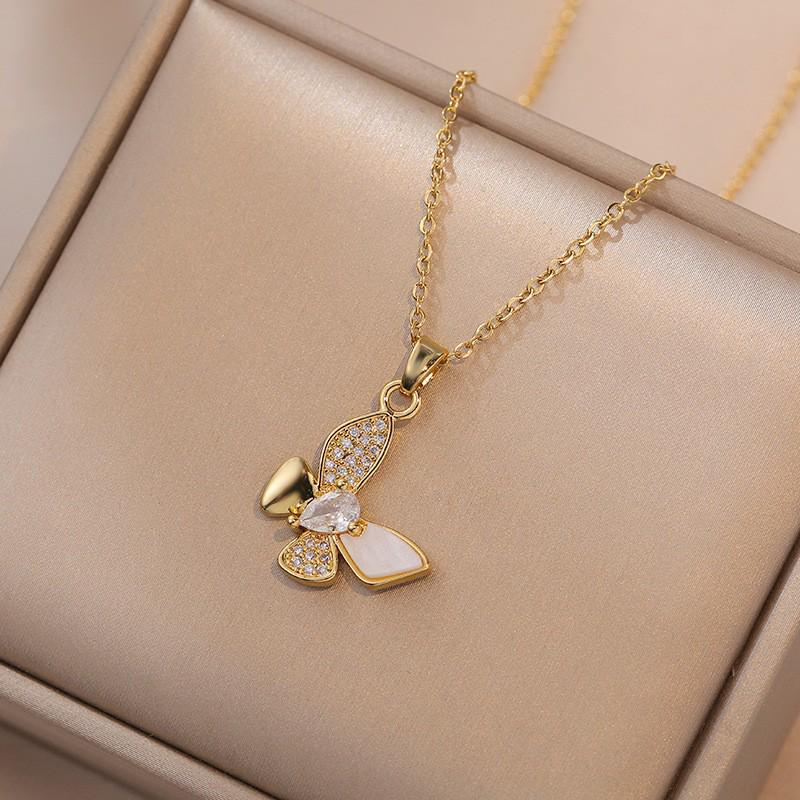 Women's Fashion Heart Pendant Necklace - Elegant, Simple Design, Versatile Clavicle Chain Jewelry