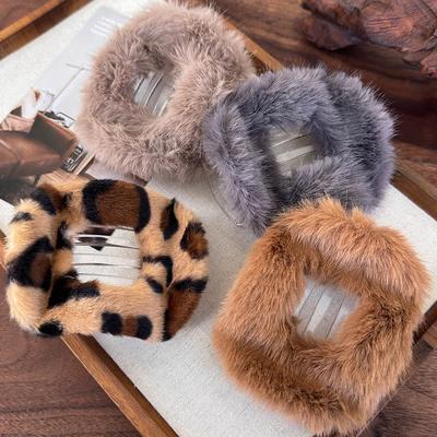 Retro Plush Grab Clip Lady Autumn Winter Large Hair Claw For Womens Square Wide Acrylic Hairpin Duckbill Clip Fashion Headdress
