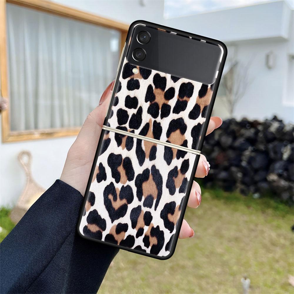 Luxushülle für Samsung Galaxy Z Flip 4 3 5G Schwarz PC Hart Handyhüllen Mode Rückseite ZFlip Funda Zebra Leopardenmuster Capa
