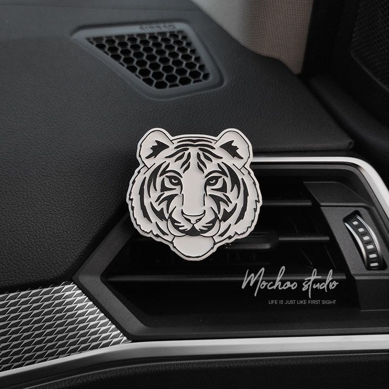 

Year of Tiger Car Aromatherapy Perfume Tiger Car Air Conditioning Air Outlet Decoration High-End Men s Gift Fragrant Stone Light Perfume Tiger Head Air Outlet(Send Essential Oil)