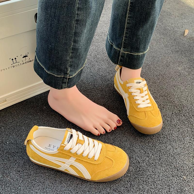 Red Dexun Shoes Women's 2025 New Popular Board Shoes Super Fire Versatile Women's Shoes Flat-soled Sports Shoes Forrest Gump Shoes