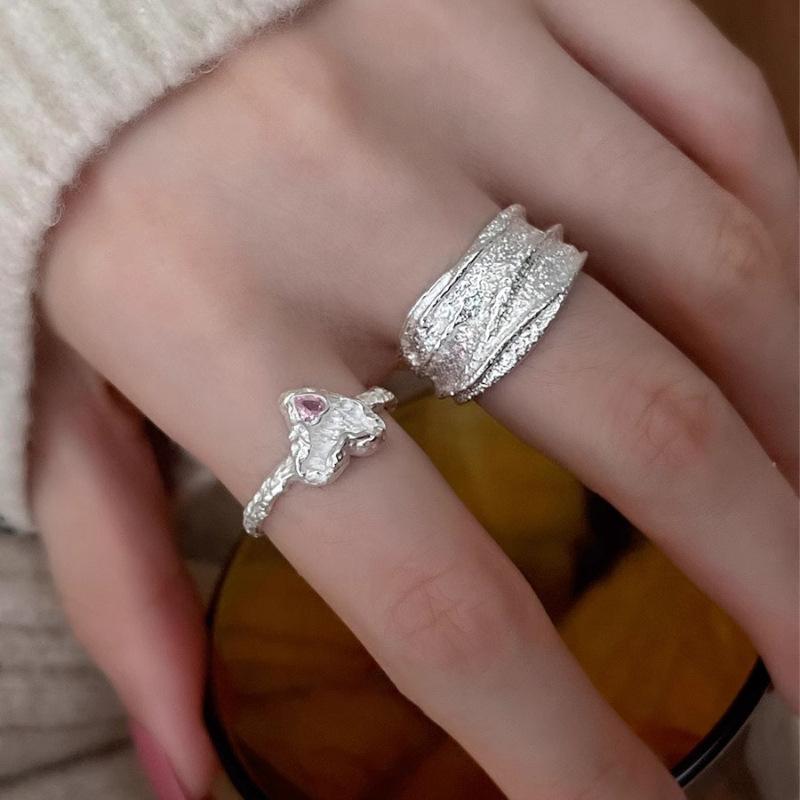 Textured Unique Design Ring For Women In Geometric Style Perfect For Fashion Looks Forward