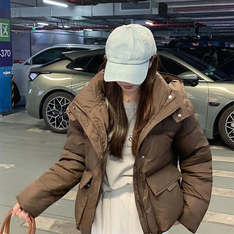 Veste d'hiver chaude épaisse coupe-vent à capuche courte pour femme avec manches raglan