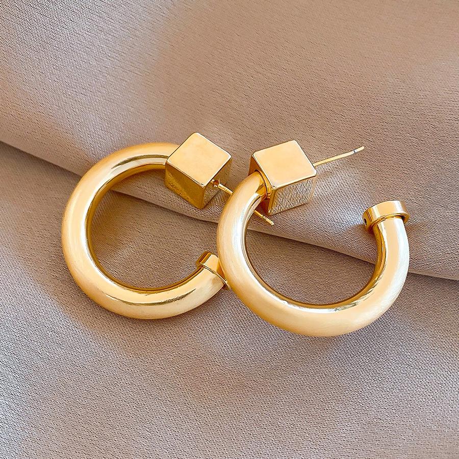 Серьги-гвоздики C-образной формы из матового металла в европейском и американском стиле, двухцветные, с серебряной иглой, простые серьги.