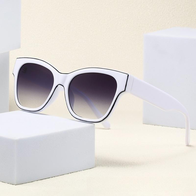 Retro Personalized Cat Eye Large Frame Women's Sunglasses Outdoor Neutral Street Photography UV400 Luxury Sunscreen Glasses