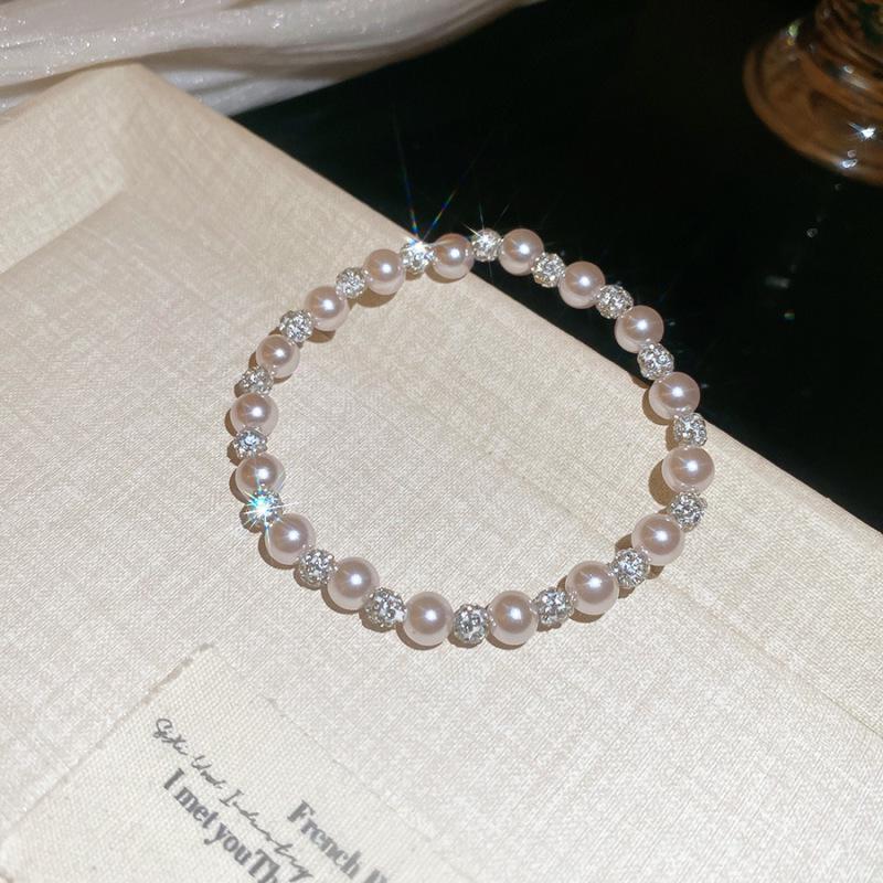 Retro Zircon Cat Pearl Bracelet: Elegant, Fashionable, and Versatile Jewelry for Women.