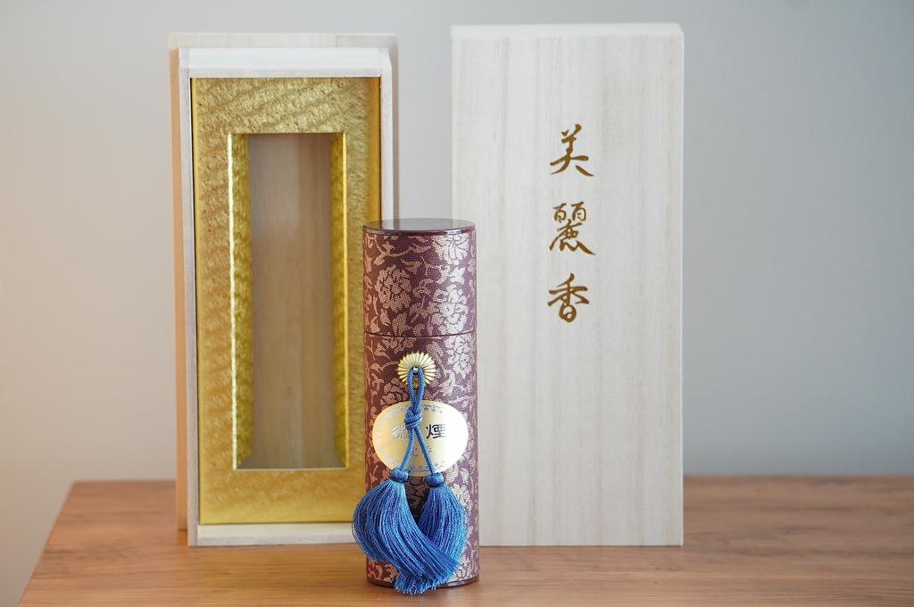 [Luxury Paulownia Box - Mireikou, Type 1 Incense] Smokeless Incense with Agarwood Scent, Wrapped with Gift Wrapping and Noshi (Gift Wrapping),