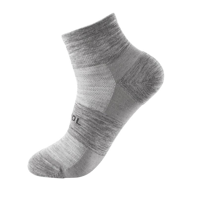 Stokta Merino Yünü Koşu ve Yürüyüş Çorapları: Nefes Alabilen, Ter Emici, Yumuşak, Erkek ve Kadınlar İçin Rahat