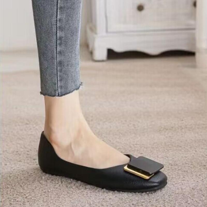 2024 New Style French Square Head Soft Leather Coarse Heel Large Shallow Mouth Flat Bottom Wear Resistant Women Shoes