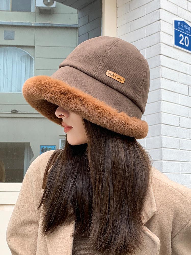 New Plush Bucket Hat Women's Winter Warm Thickened Hat Travel Versatile Show Washbasin Hat Tide