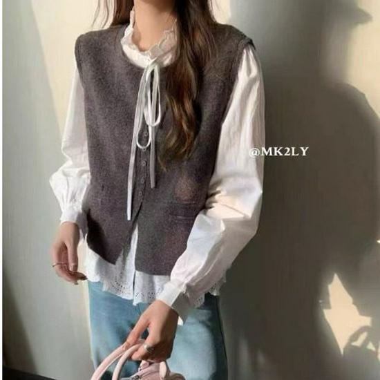 

Winter 2025 Korean Hollow Lace Ruffle Shirt & Woolen Vest Two-Piece Set for Women One Size 85-135 kg