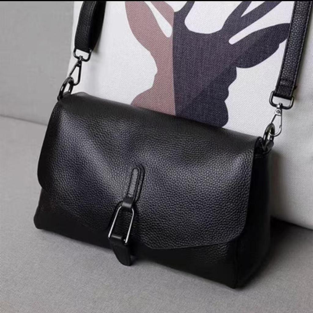 Borsa Piccola a Tracolla e da Mano da Donna in Vera Pelle: Nuova Borsa Quadrata in Pelle di Mucca con Strato Superiore Morbido 2024