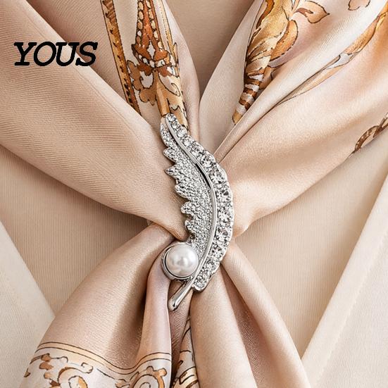 Electroplated Brooch Faux Pearl Rhinestone Feather Brooch, Men Women Lapel Pin, Elegant Pin Sweater Cardigan Coat Business Suit Clothing Jewelry