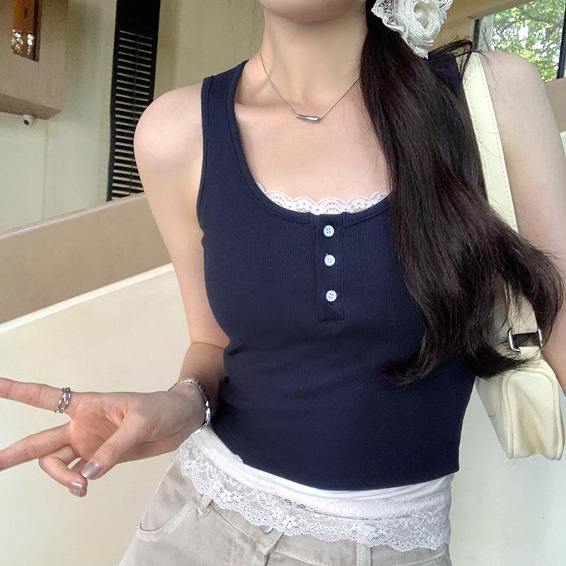 

Женский летний жилет пэчворк с кружевной отделкой Small темно-синий