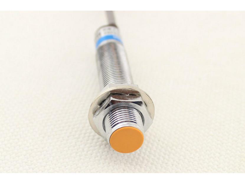 HUGONG PM12-02NN2PP2D1D2A1A2 Inductive Proximity Metal Sensor