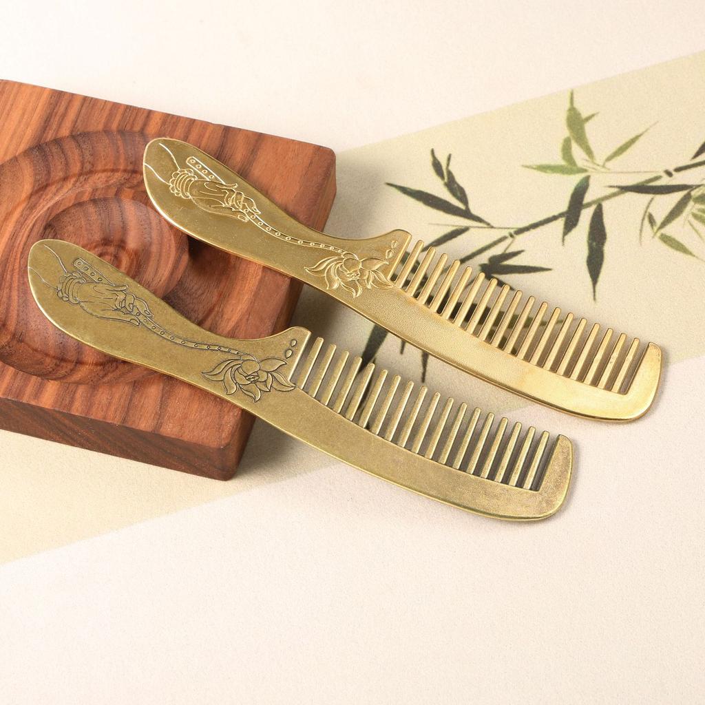 Handgefertigte Vintage-Kämme aus Messing, Antike Chinesische Kupferkämme, Schminktischornamente und -dekorationen, Exquisite Sammlerstücke