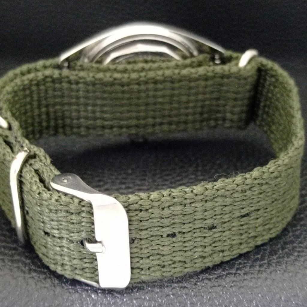 USED TITONI AIRMASTER TITOFLEX SWISS MENS TURQUOISE BLUE DIAL WATCH a432180-2 R110-a432180