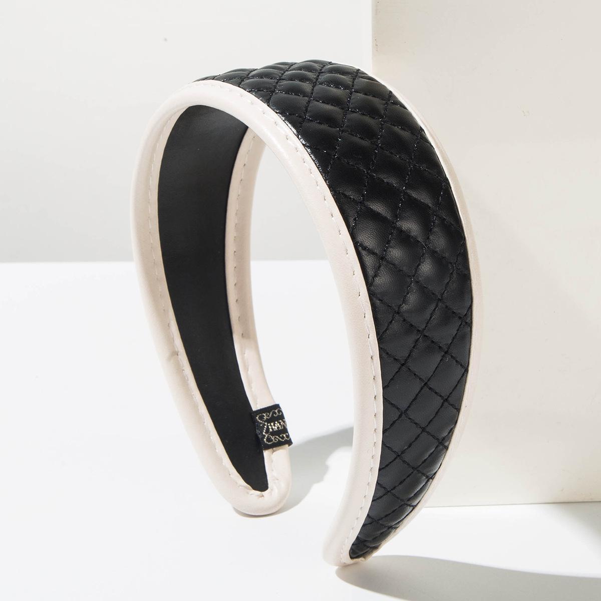 

New Fall/winter Fabric Multi-color Wide-edge Hairband with A Retro and Sophisticated Style, Featuring A Diamond Pattern. чорний/білий