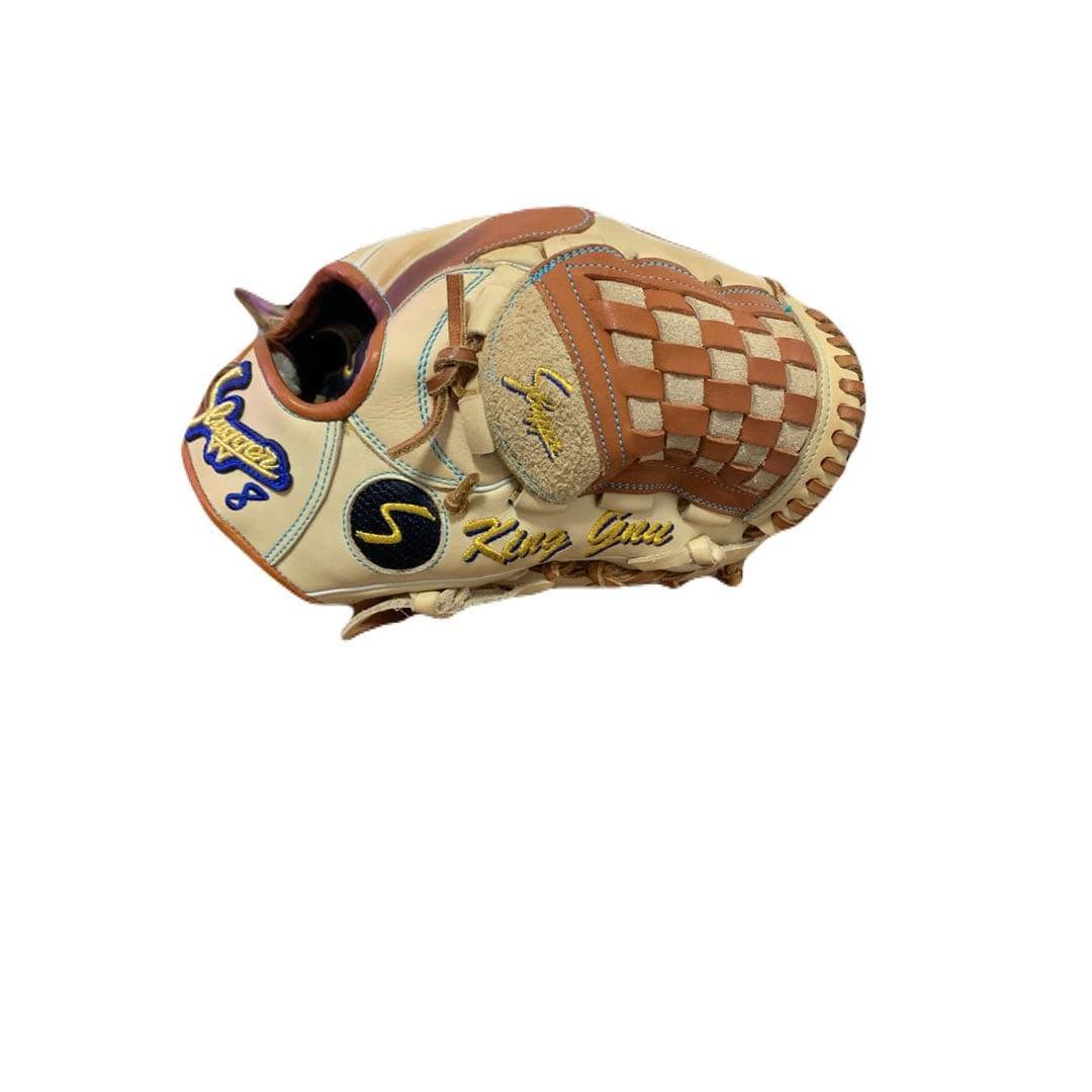 Used slugger soft glove