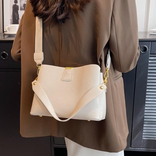 2025 New Version Trendy Fashion Niche High Sense Versatile Women's Bag Oblique Span Bag Hand Bag Bucket Bag