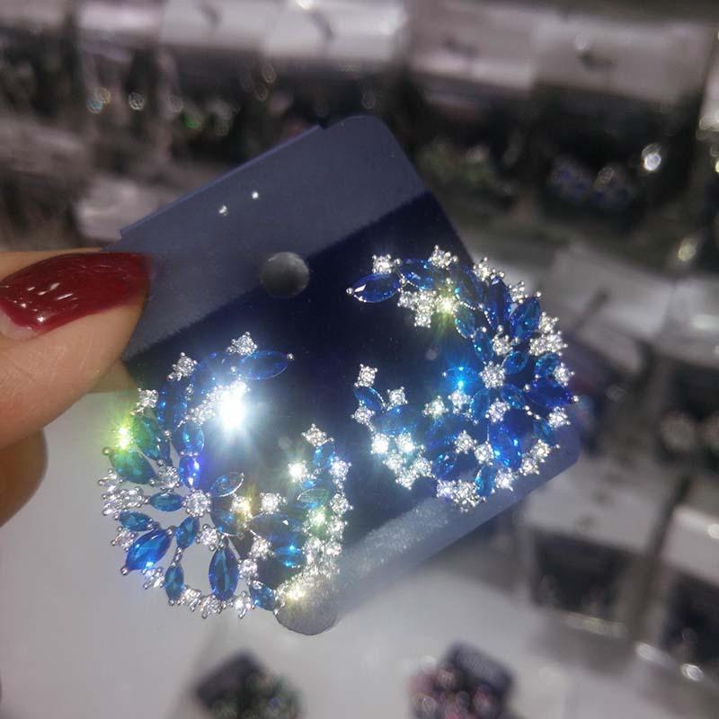 

1 шт. корейская версия модных изысканных сережек-цветков из циркония, простые и универсальные повседневные женские серьги, аксессуары оптом белый