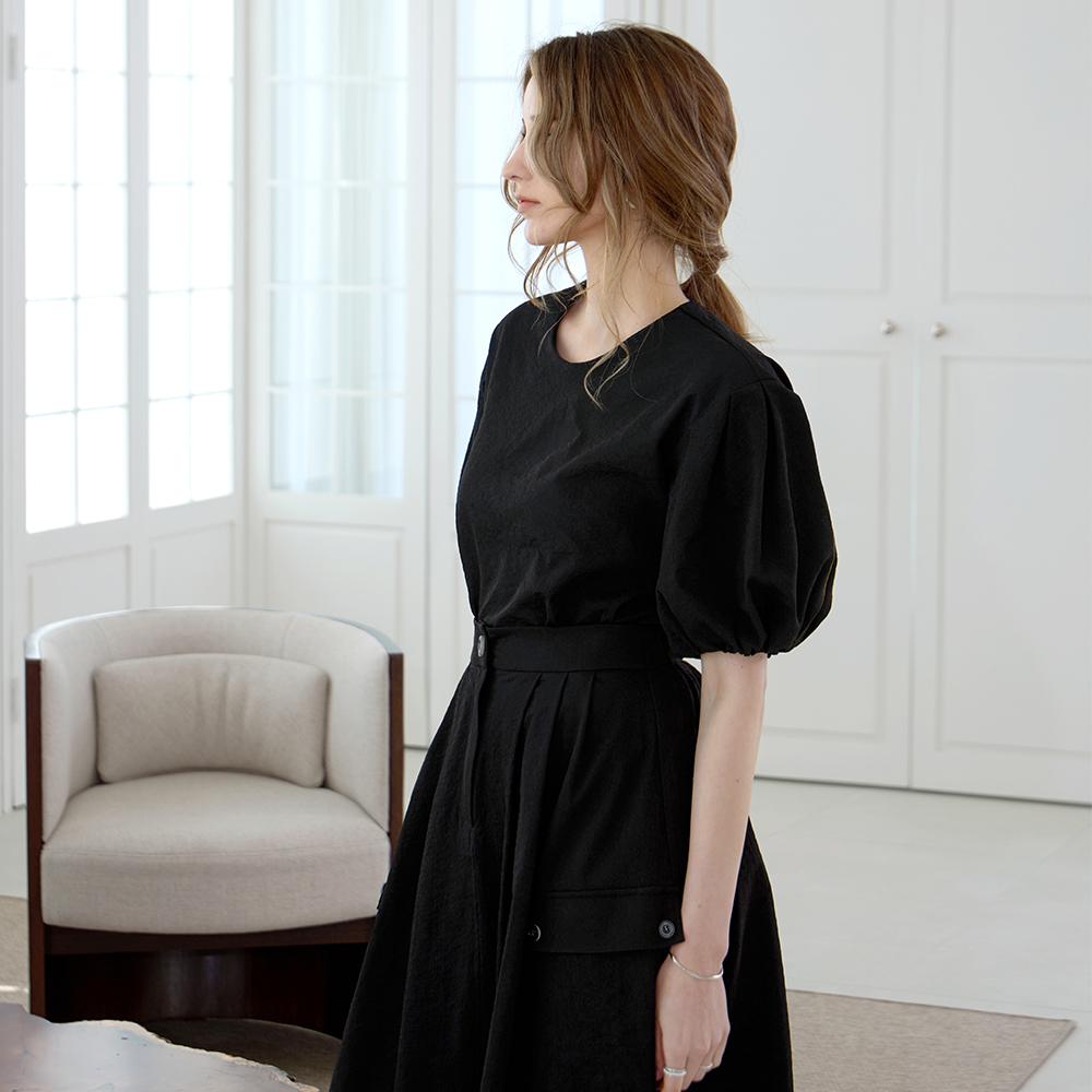 KELLY DONAHUE Wrinkle Volume Round Blouse Black