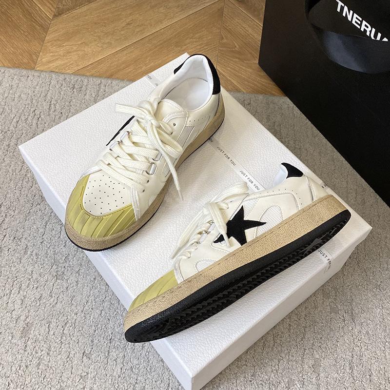 New versatile little white shoes for women, small thick-soled height-increasing sports and leisure board shoes for women, old stars, German training