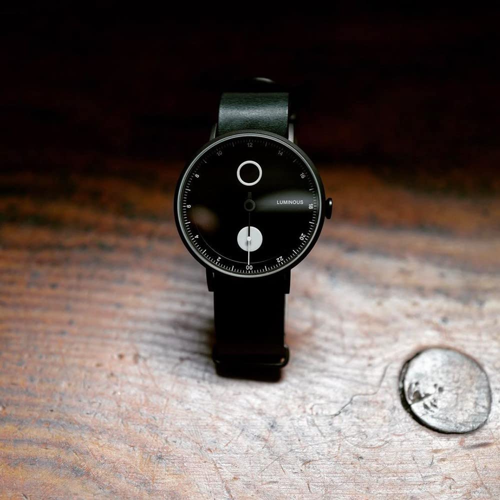 TAX TS1602G Black Wristwatch