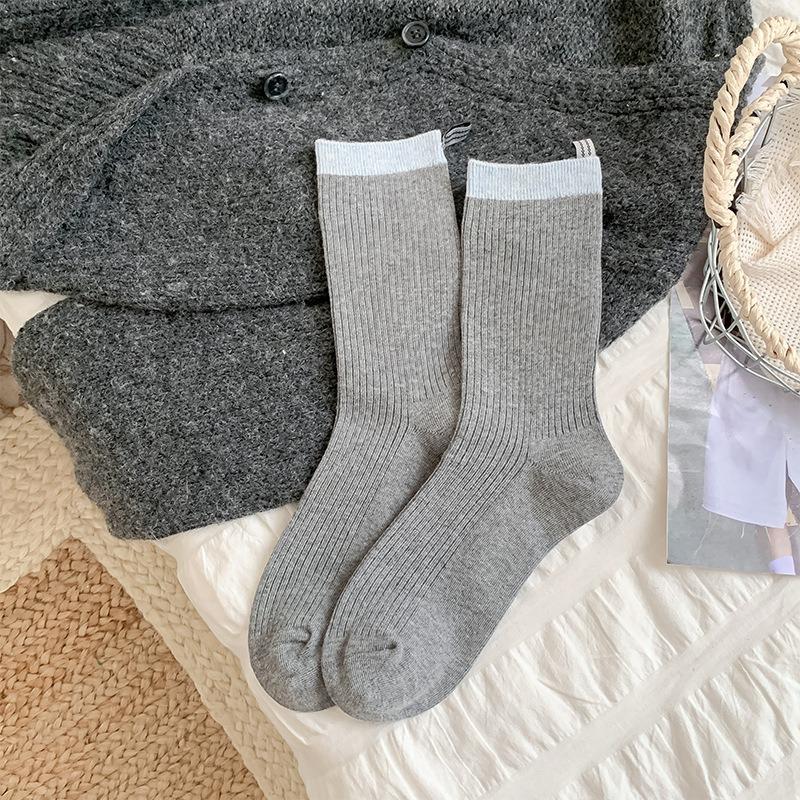 Women's Fall Stripes and Color Matching Cloth Label All Kinds of Sports Tube Pile Socks