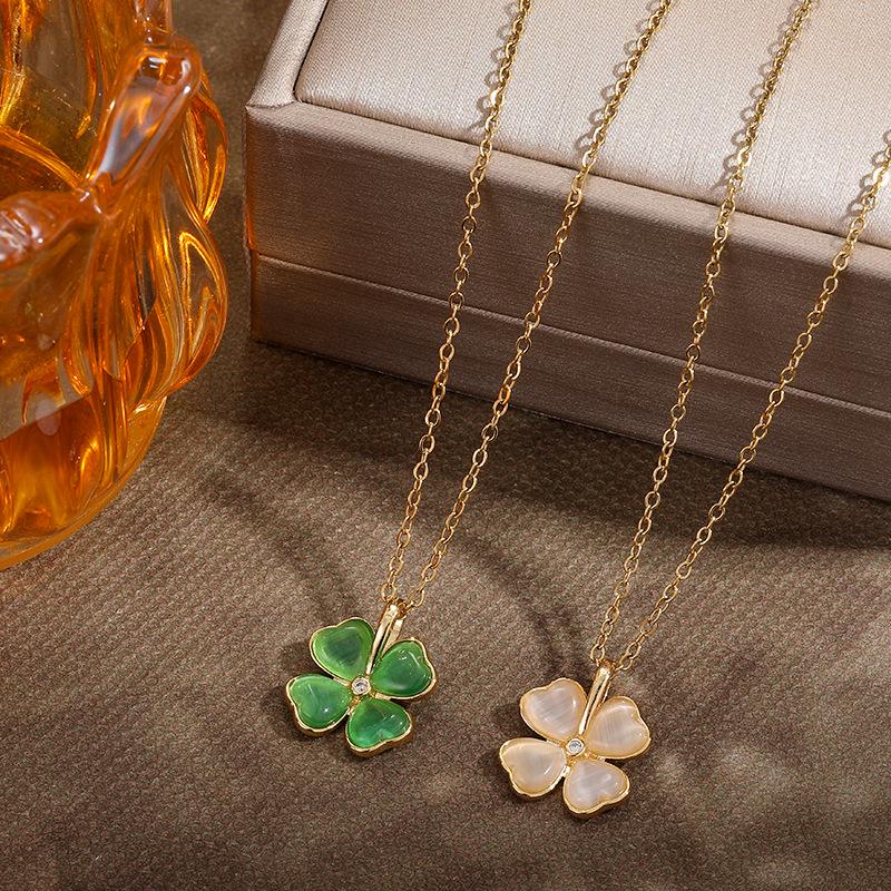 Cat's Eye Four-Leaf Clover Titanium Steel Necklace for Women – Elegant Clavicle Chain Jewelry