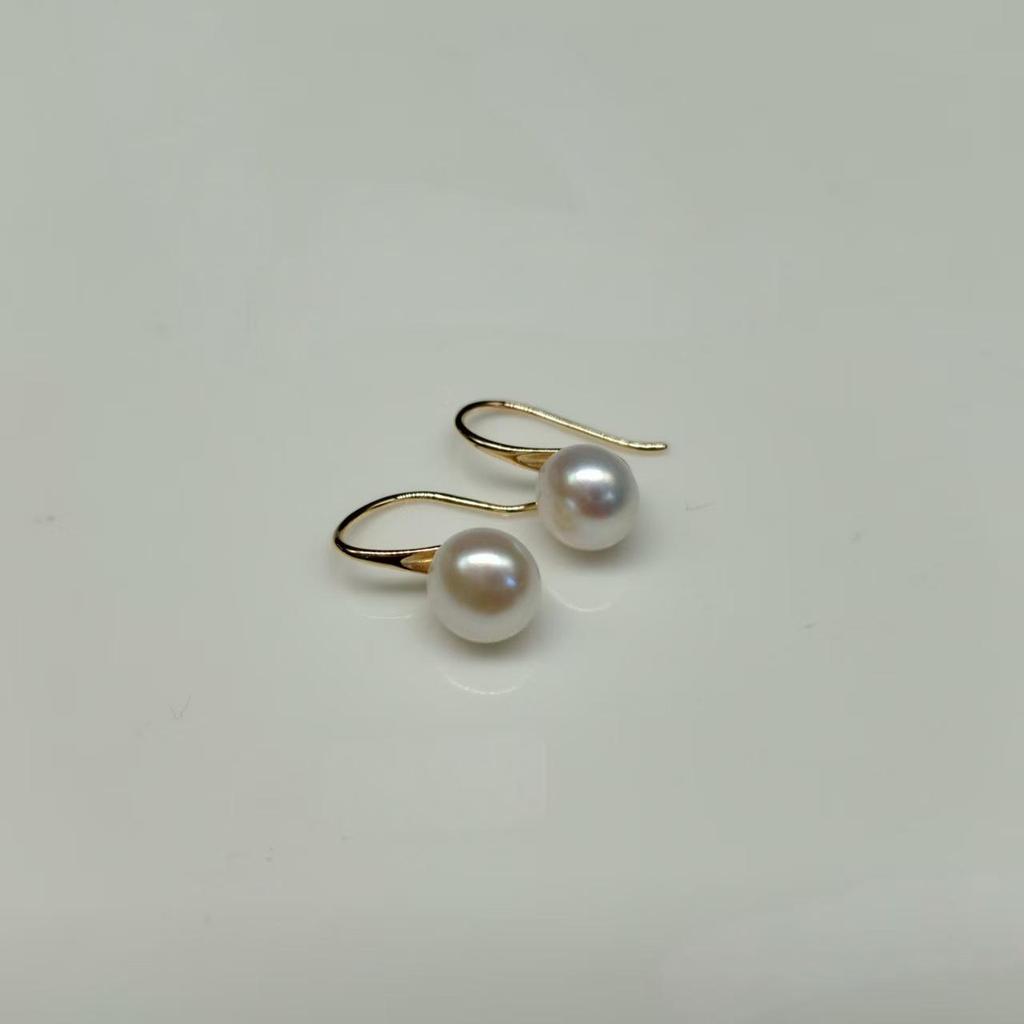 7-8mm Bread-Shaped Freshwater Pearl Earrings with S925 Silver & Gold Two-Tone High Heel Ear Hooks