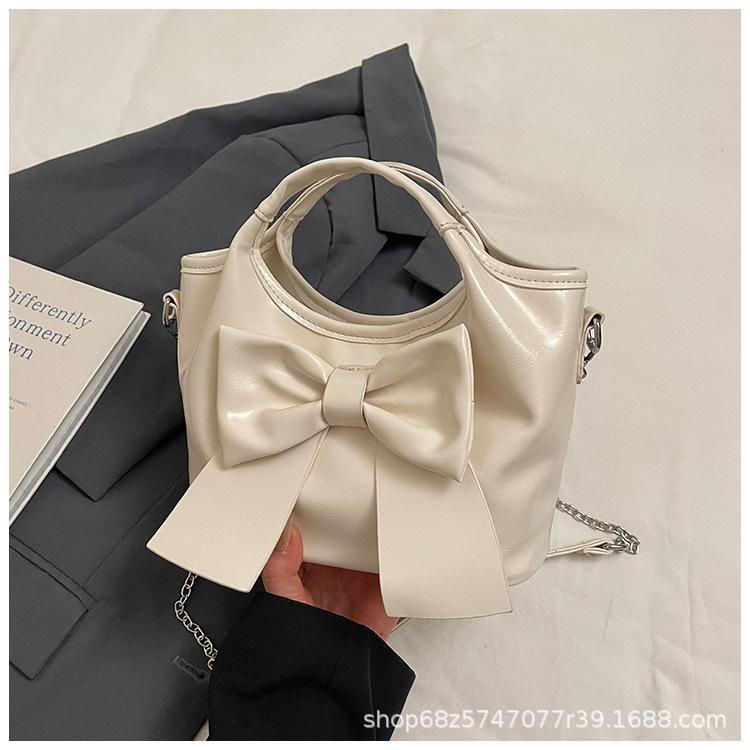 New Popular and Fashionable Large-capacity Bow Handbag, Foreign and Beautiful, High-end Backpack, Personalized Leisure Bag