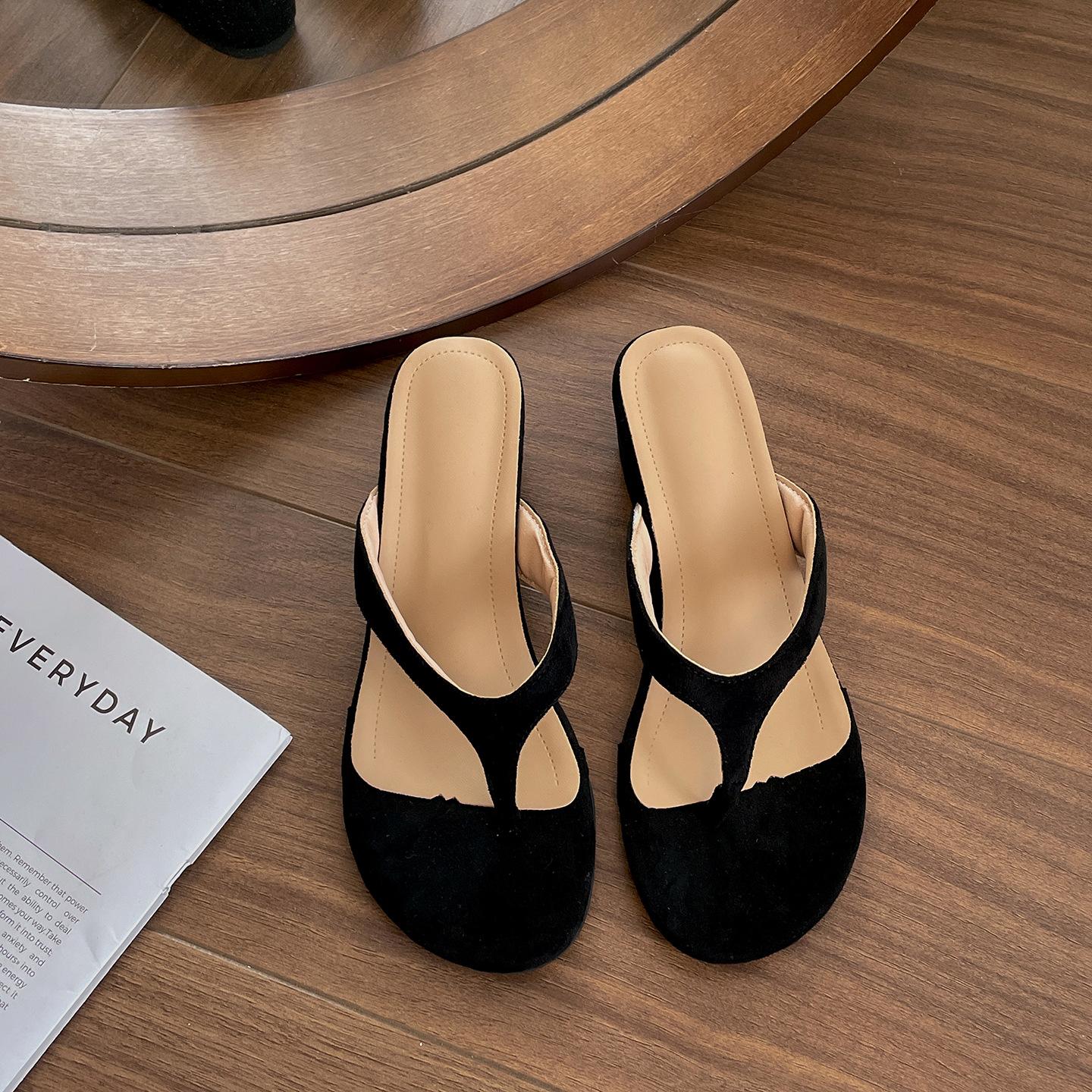 Popular red retro wedge heel flip-flops summer wear with skirt non-slip French sandals 35