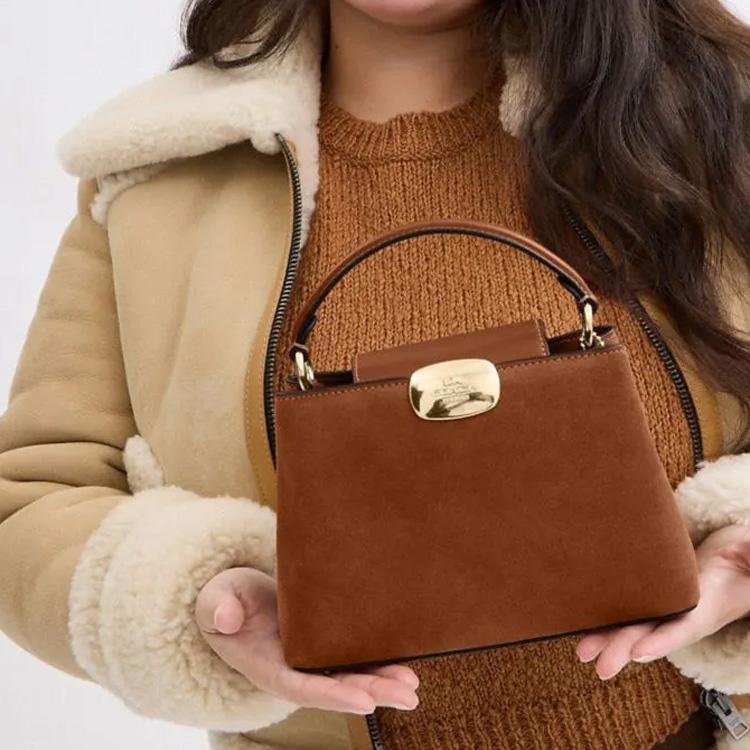 Coach Eliza 21 Gold Carriage Logo Buckle Closure Leather Shoulder Crossbody Handbag Small Women Handbags Tan CW181-IMXAF