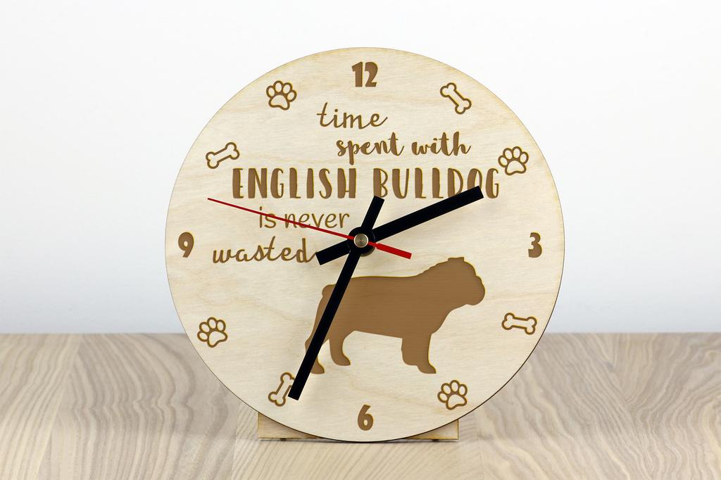 Bulldogge, Englische Bulldogge, Britische Bulldogge - Uhr mit Hund, Holzuhr mit Gravur, Personalisierte Uhr von Art-Dog