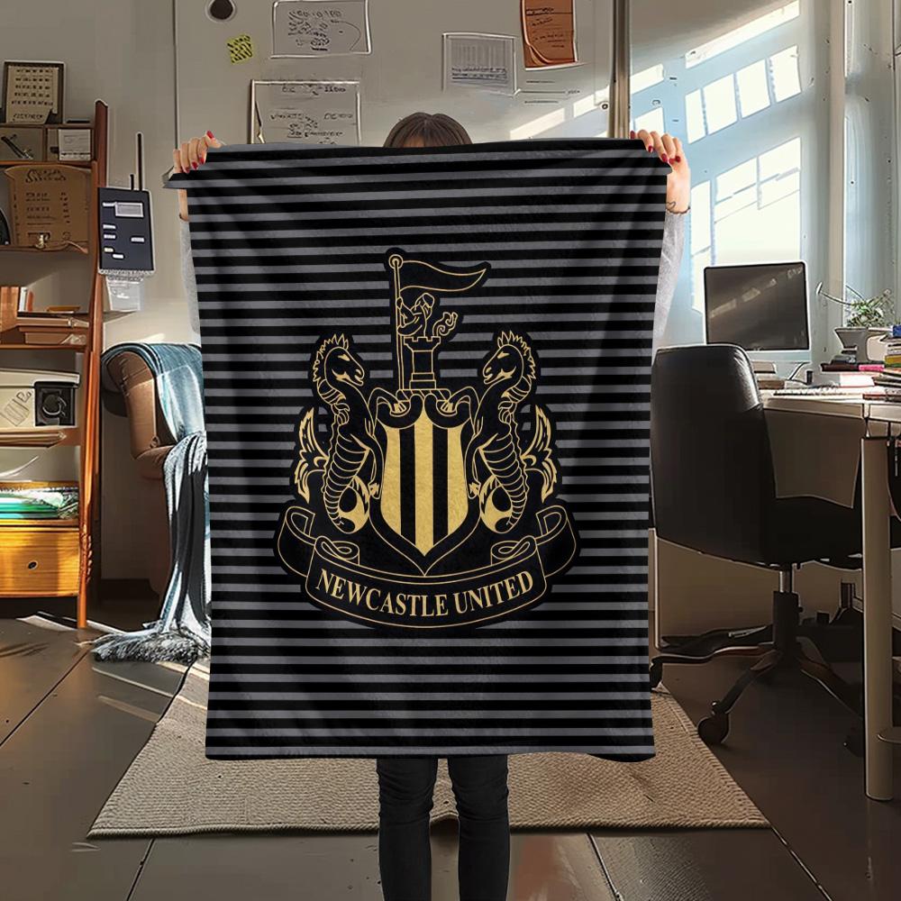 Newcastle United FC Flanelldecke, Hohe Qualität, Bequem für alle Jahreszeiten, Heimdekoration, Wärme und Komfort