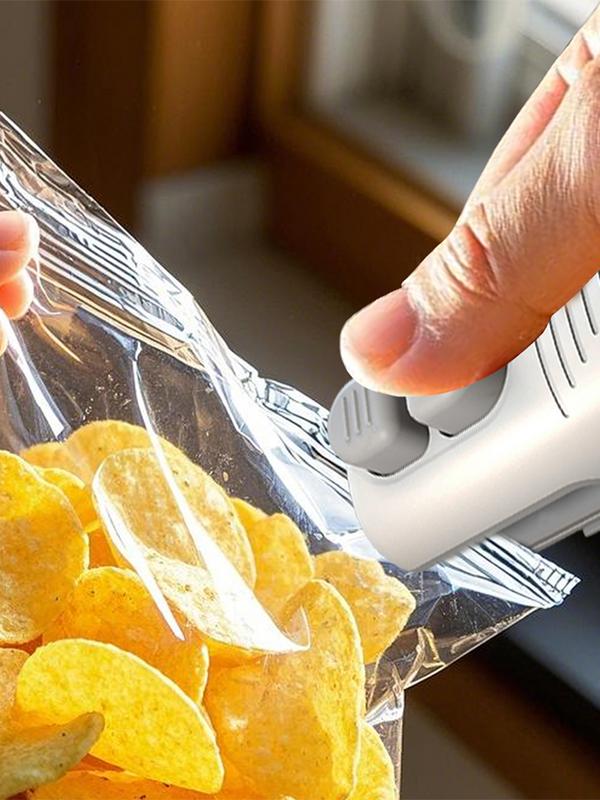 Heat Sealer For Snacks USB Rechargable Heat Sealer Plastic Package Food Sealer Package Sealing Machine Food Packaging Equipment