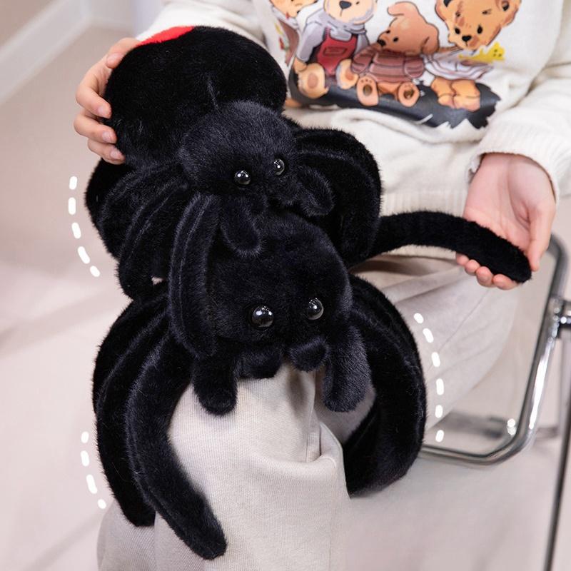 Simulation Black Spider Doll Stuffed Animals Friend Pillow Crawling Pet Plush Cute Jumping Toy Llifelike Gift for Kids Home Deco