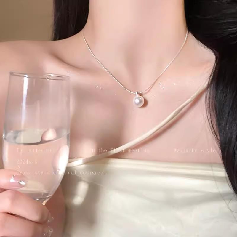 Light Luxury Niche High-end Pearl Necklace Women's Fashion Versatile Temperament Titanium Steel Clavicle Chain Internet Celebrity Necklace