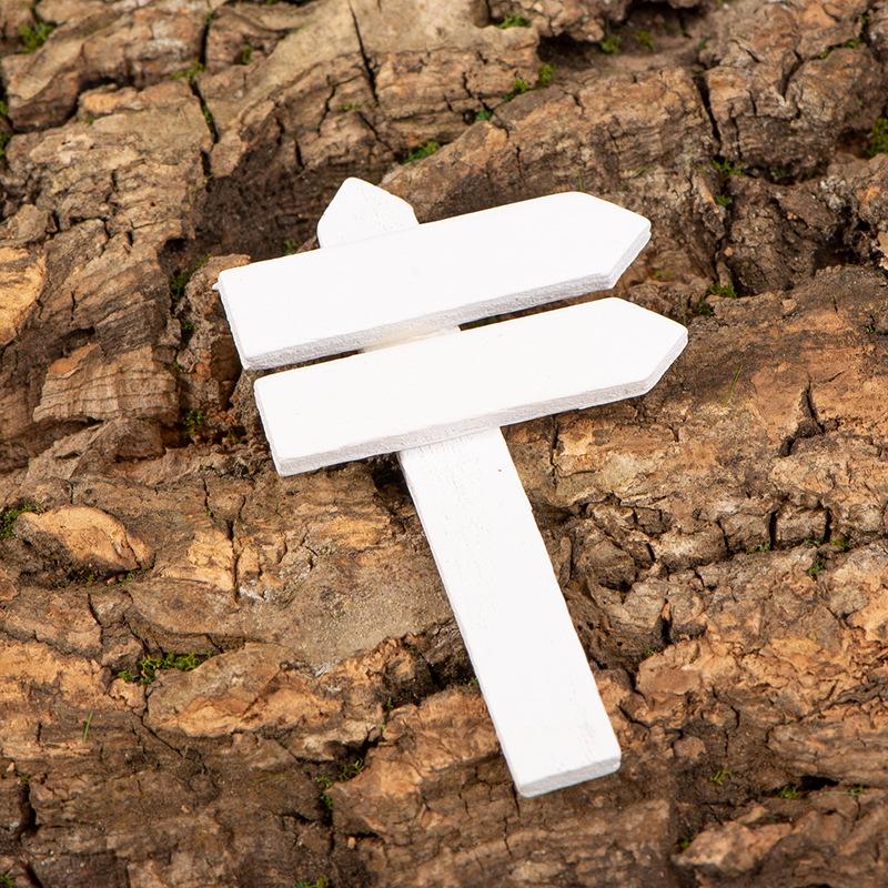 Moss Micro Landscape Ornaments Multi-colored Wooden Guide Signs Succulent Pot Garden Wooden Fence Process Accessories