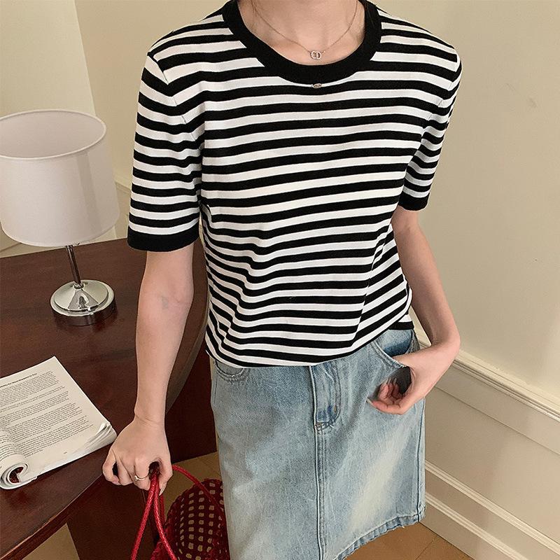 

Черно-белый полосатый трикотажный свитер с круглым вырезом, женский летний новый с короткими рукавами, внутренний простой футболка из тенселя, тонкий L
