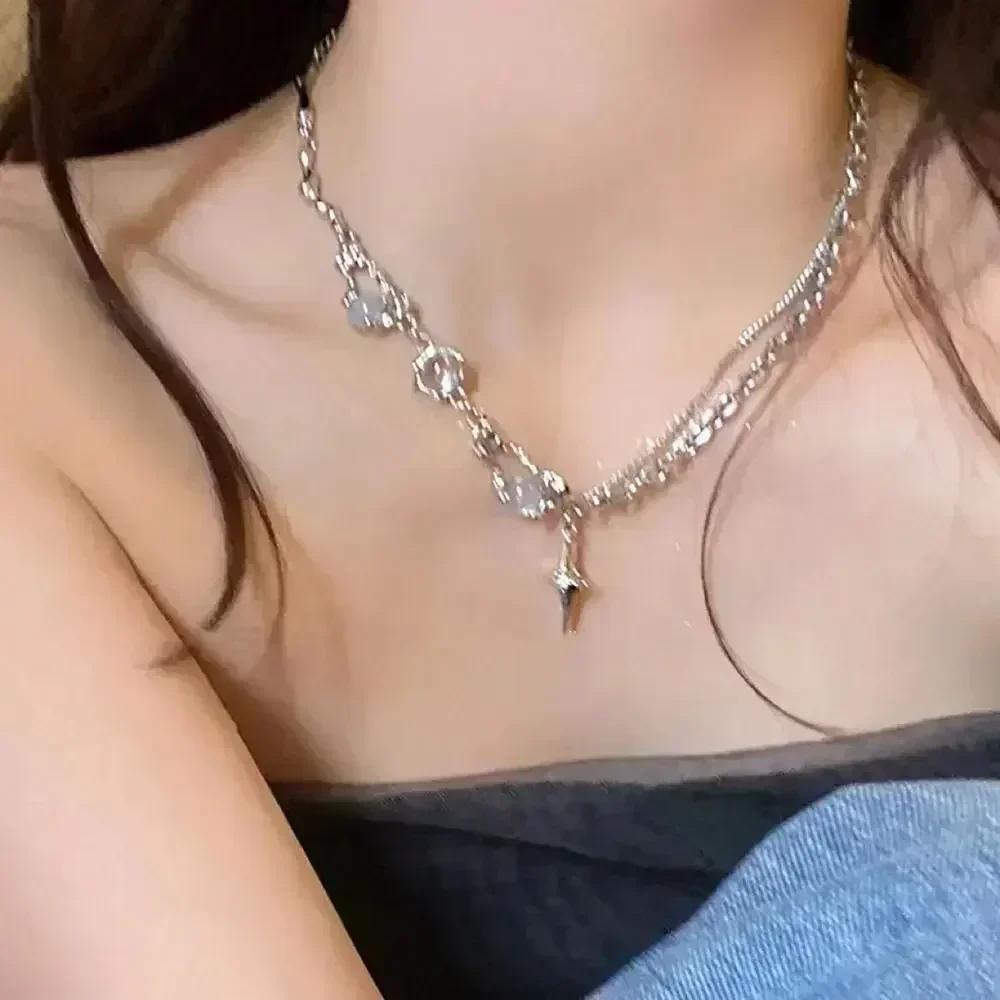 Korean Exquisite Retro Flower Love Heart Beaded Necklace For Women Personality Simple Cool Clavicle Chain Fashion Y2K Jewelry