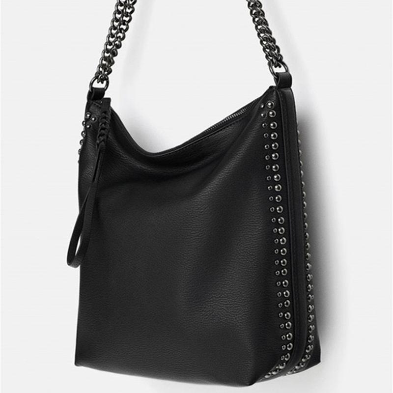 New Korean Version Trendy Rivet Shoulder Bucket Bag Fashionable And Casual Large-Capacity Oblique Span Women'S Bag