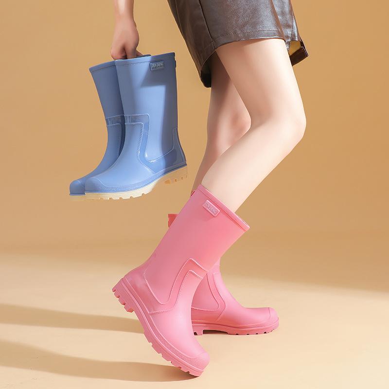 Fashion 2025 New Thick Wear-resistant Rain Boots A Middle Tube Outdoor Women's Waterproof Anti Slip Cotton Warm Rain Boots Winter Boots