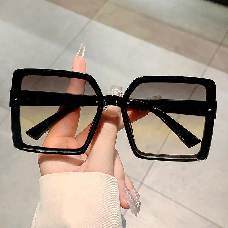 Fashion Vintage Luxury Designer Square Sunglasses Women Punk Big Frame Elegant Shades UV400 Protection