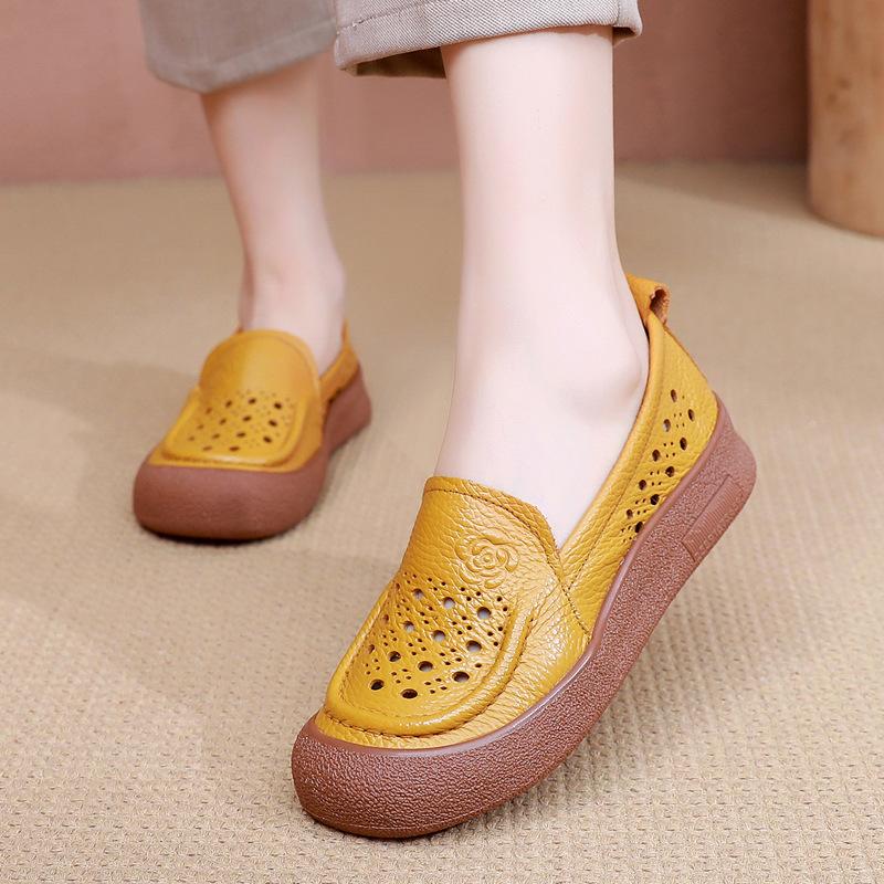 Spring and Summer Genuine Leather Mother's Shoes Women's Korean Version One Foot Kick Round Toe Hollow Single Shoes Women's Casual Shoes Hole Shoes