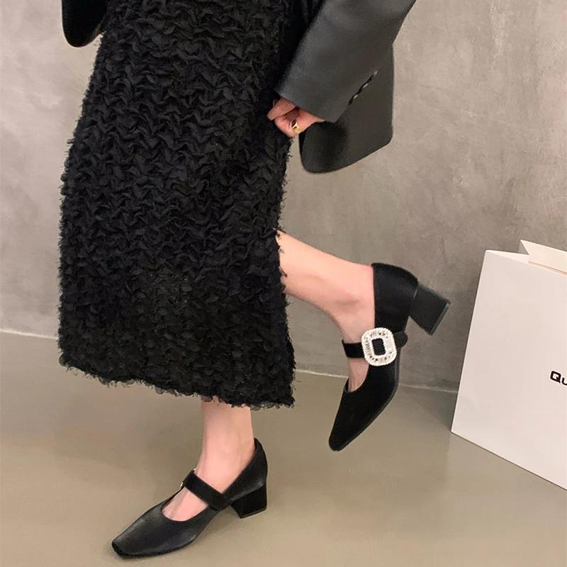 Designer Low Heel Women Mary Jane Shoes Fashion Shallow Crystal Buckle Shoes Ladies Casual Dress Street Style Shoes