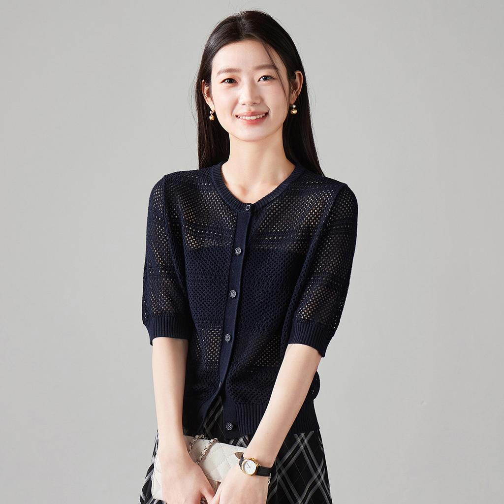Round neck single breasted hollow knitted sweater for women in spring 2026, fashionable and versatile, slimming casual top