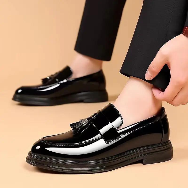 Black Social Shoe for Men Casual Business Patent Leather Bright Upper Dress Shoes Man New Low Price 39 Suit Cheap Liquidation